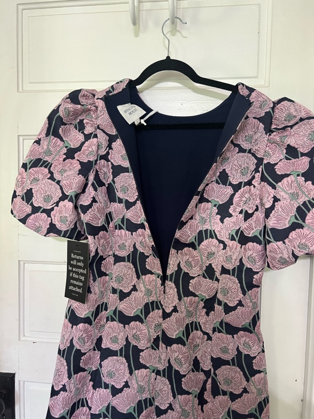 Tuckernuck HYACINTH HOUSE
Pink & Navy Floral Jacquard Minetta Mini Dress - Picture 9 of 16